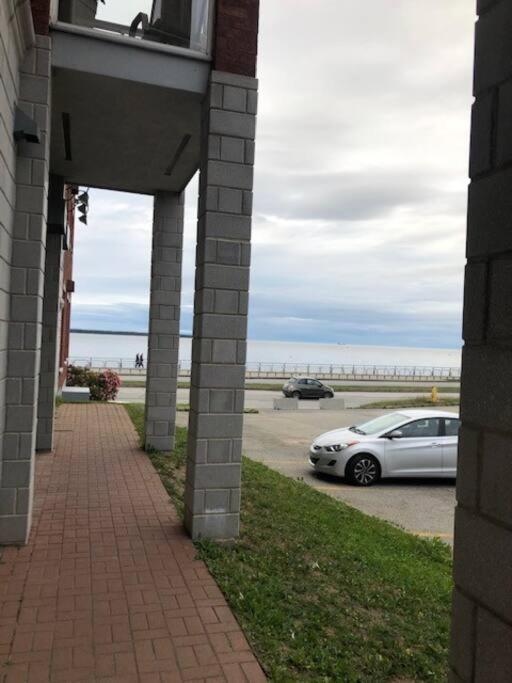 101 Centre-ville De Pres Du Fleuve *